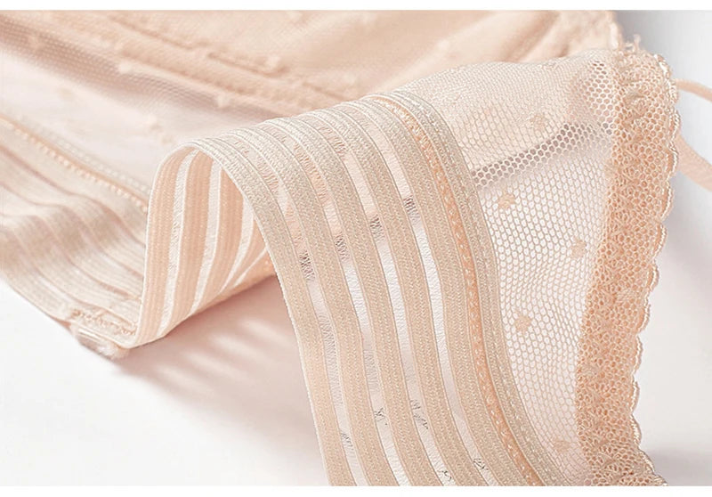 Gobe Lace Whisper S9de897b4c781484985bce63131c7fe00e