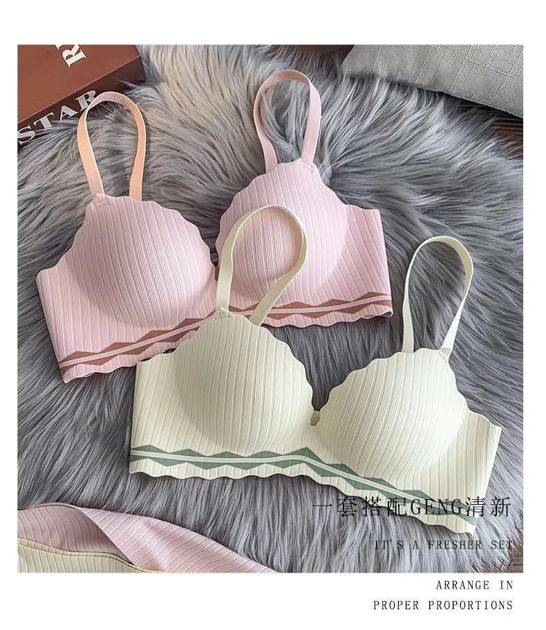 Comfort Bralette Curve Sf929704c998c4c638ac68497a82a0253s